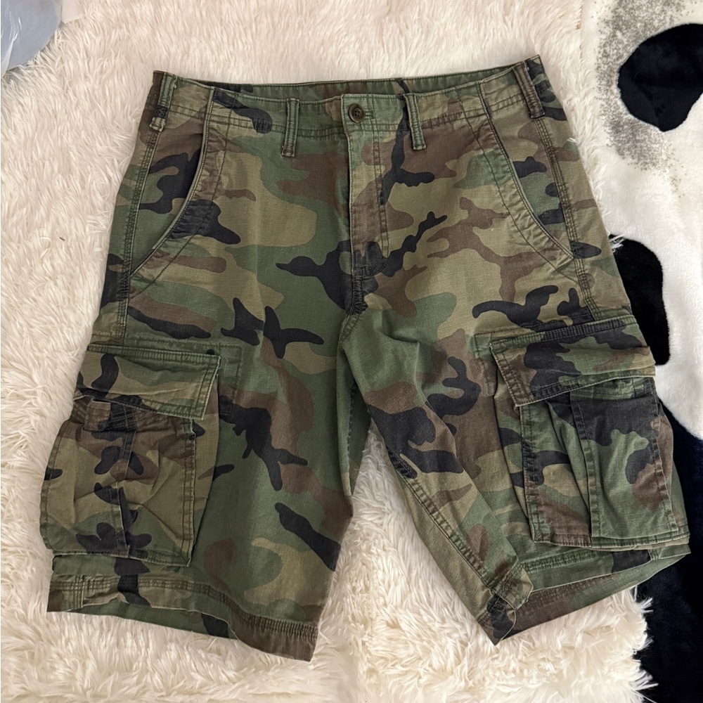 GAP Men's 31 Green Camouflage Cargo Shorts New